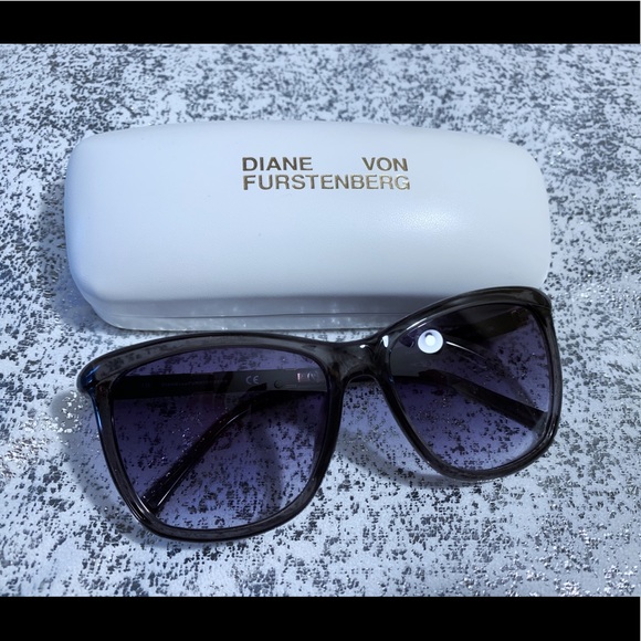 Diane Von Furstenberg Accessories - DVF Gradient Sunglasses